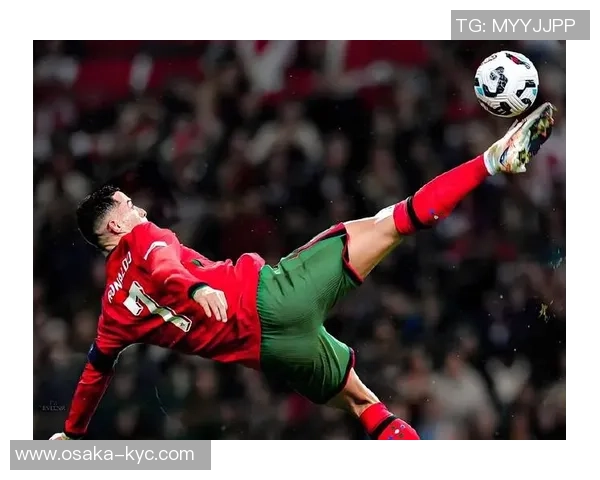 足球历史首位倒钩进球球星的传奇瞬间与技术突破解析